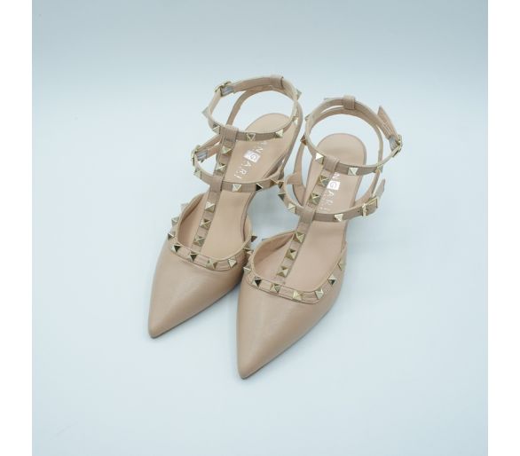 Valentino nude Angari