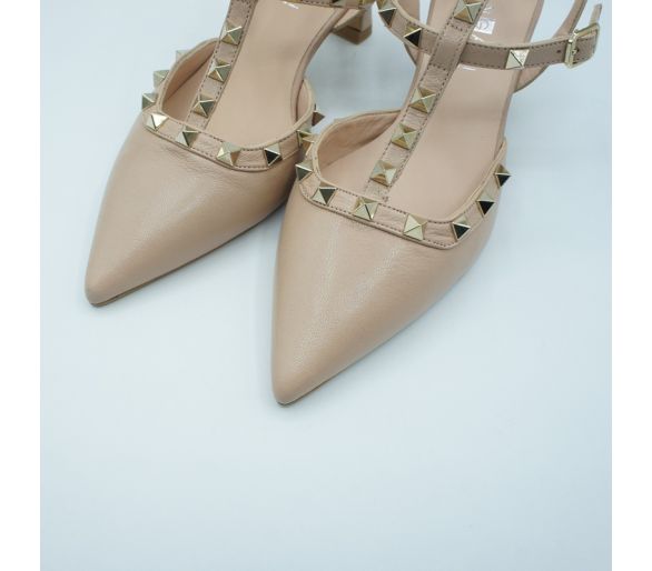 Valentino nude Angari