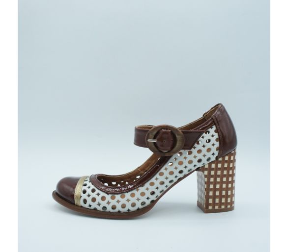 Zapato caramelo Nemónic