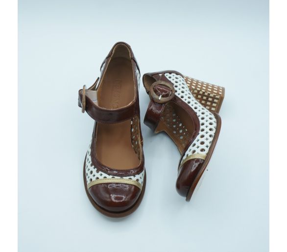 Zapato caramelo Nemónic