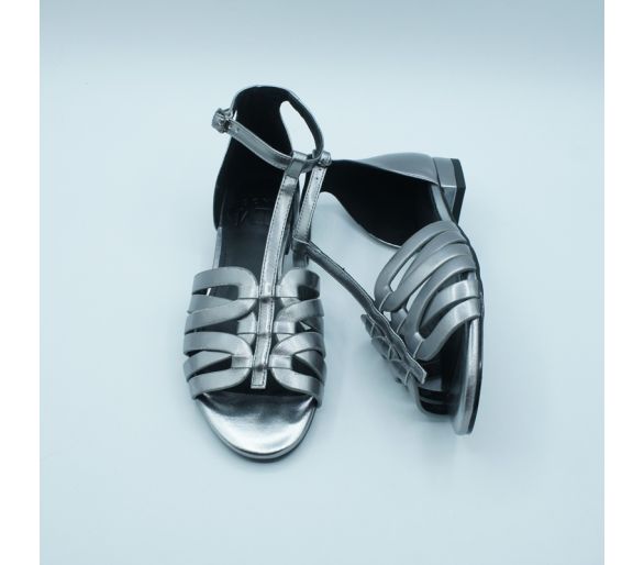 Sandalia plata Lagúm