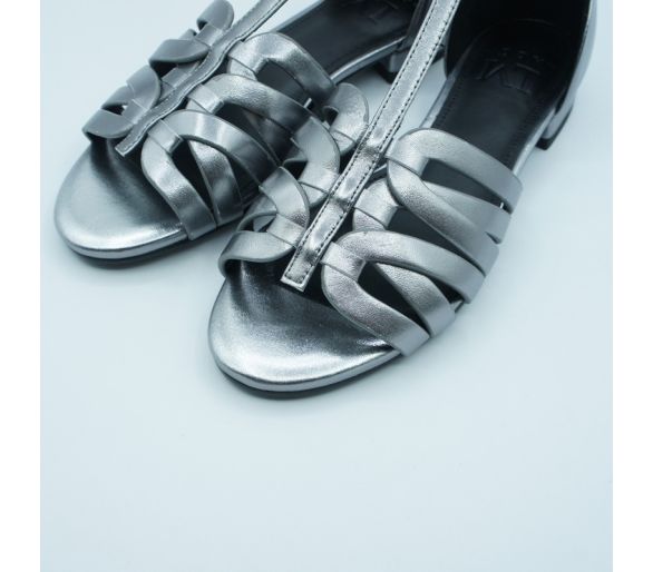 Sandalia plata Lagúm