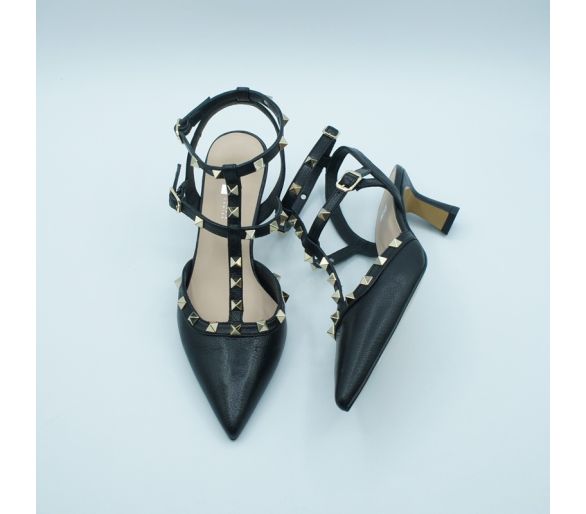 Valentino nude Angari