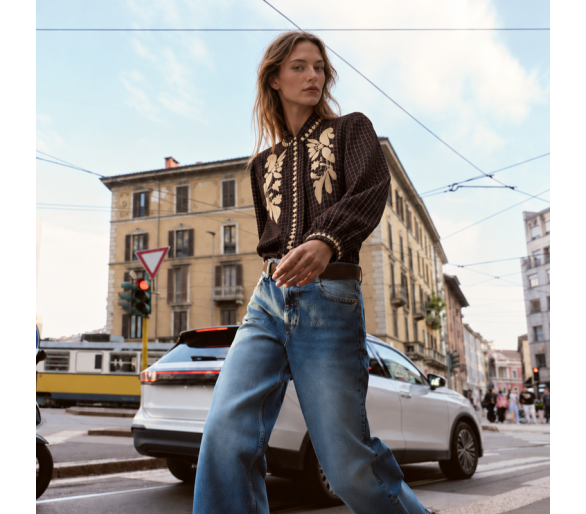 Blusa lazo bordada