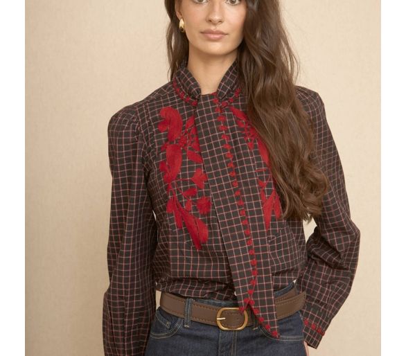 Blusa lazo bordada