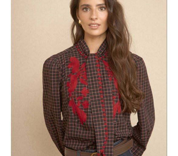 Blusa lazo bordada